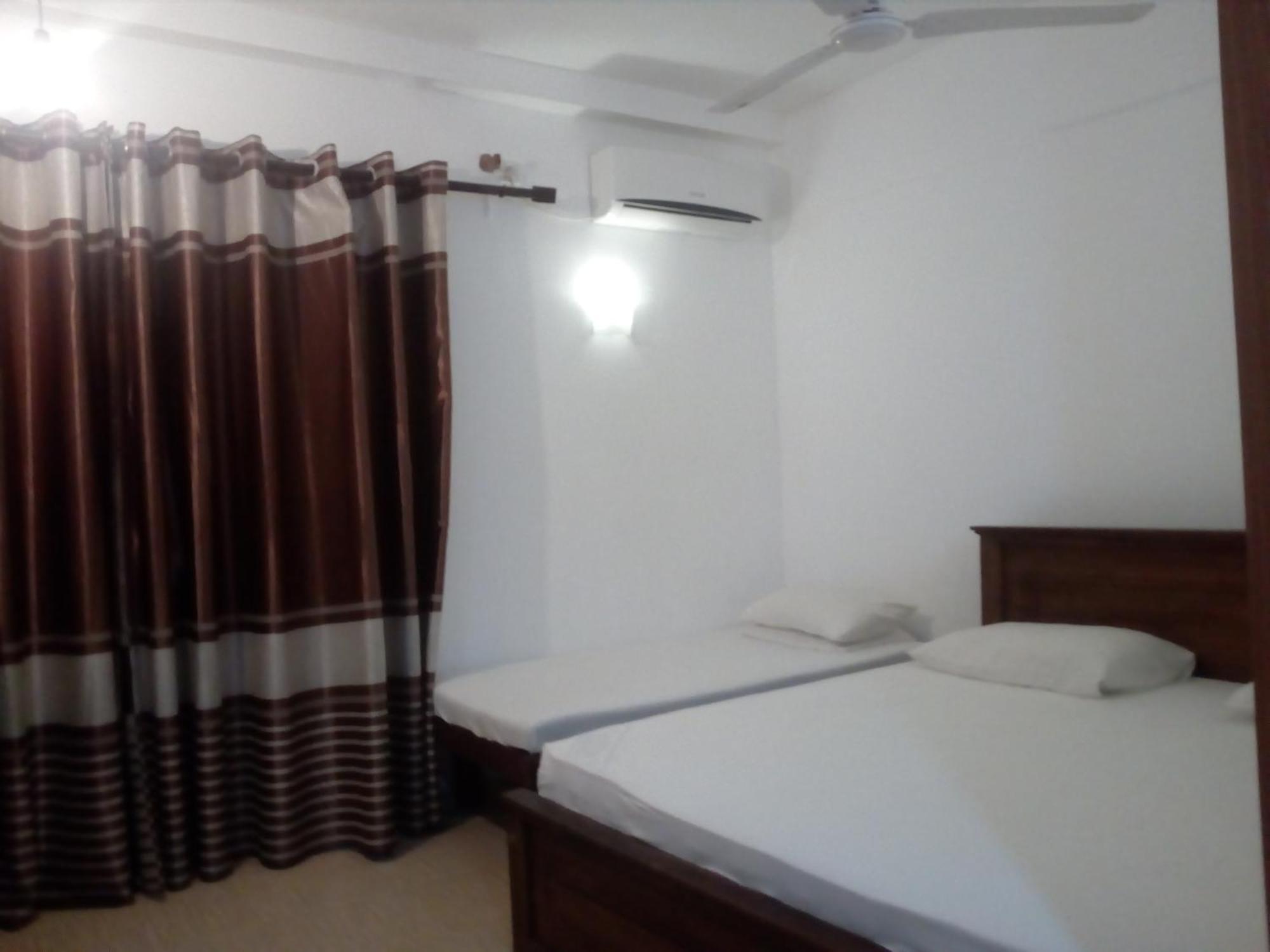 Navora Hotel Hikkaduwa Værelse billede