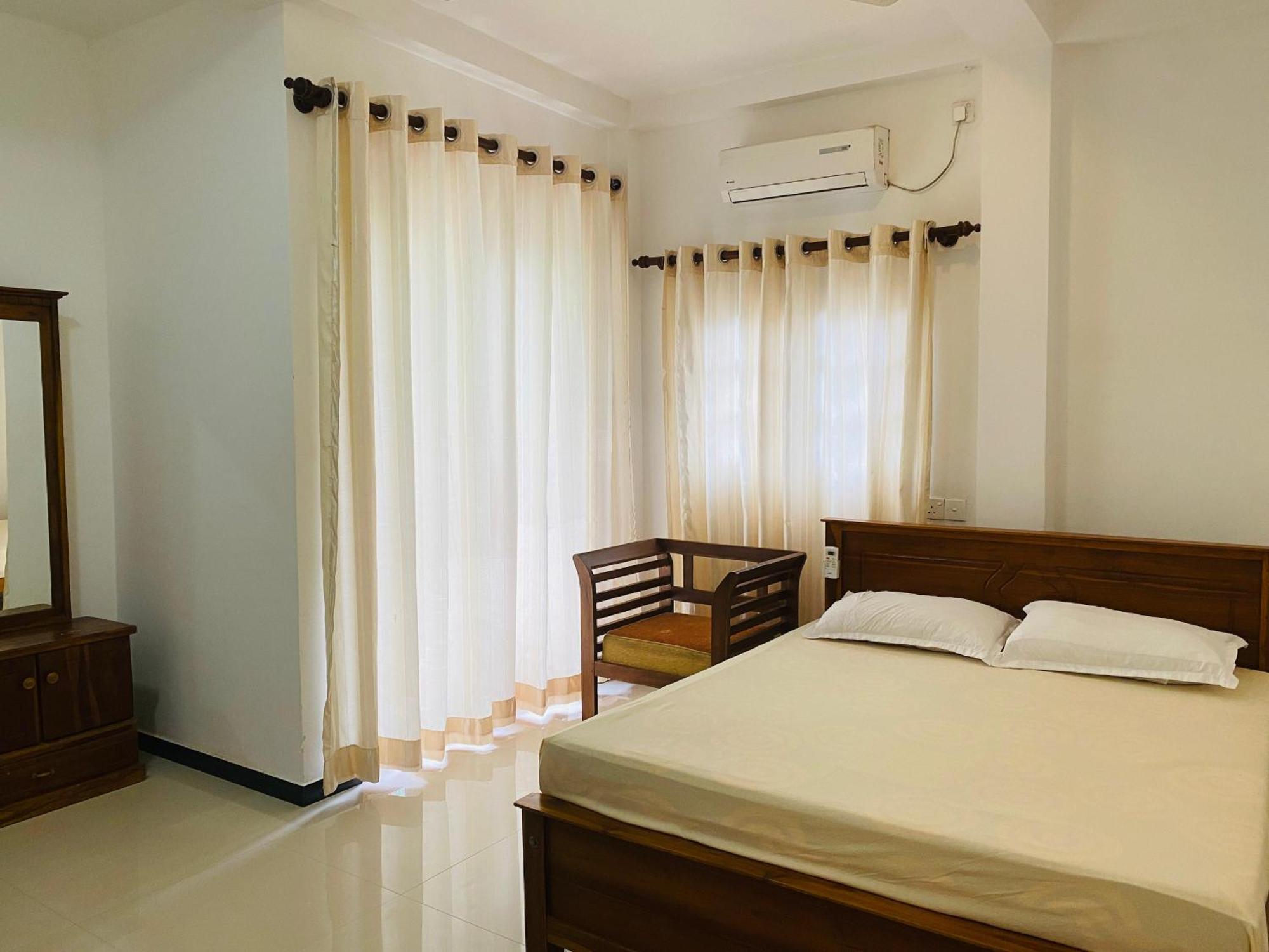 Navora Hotel Hikkaduwa Eksteriør billede