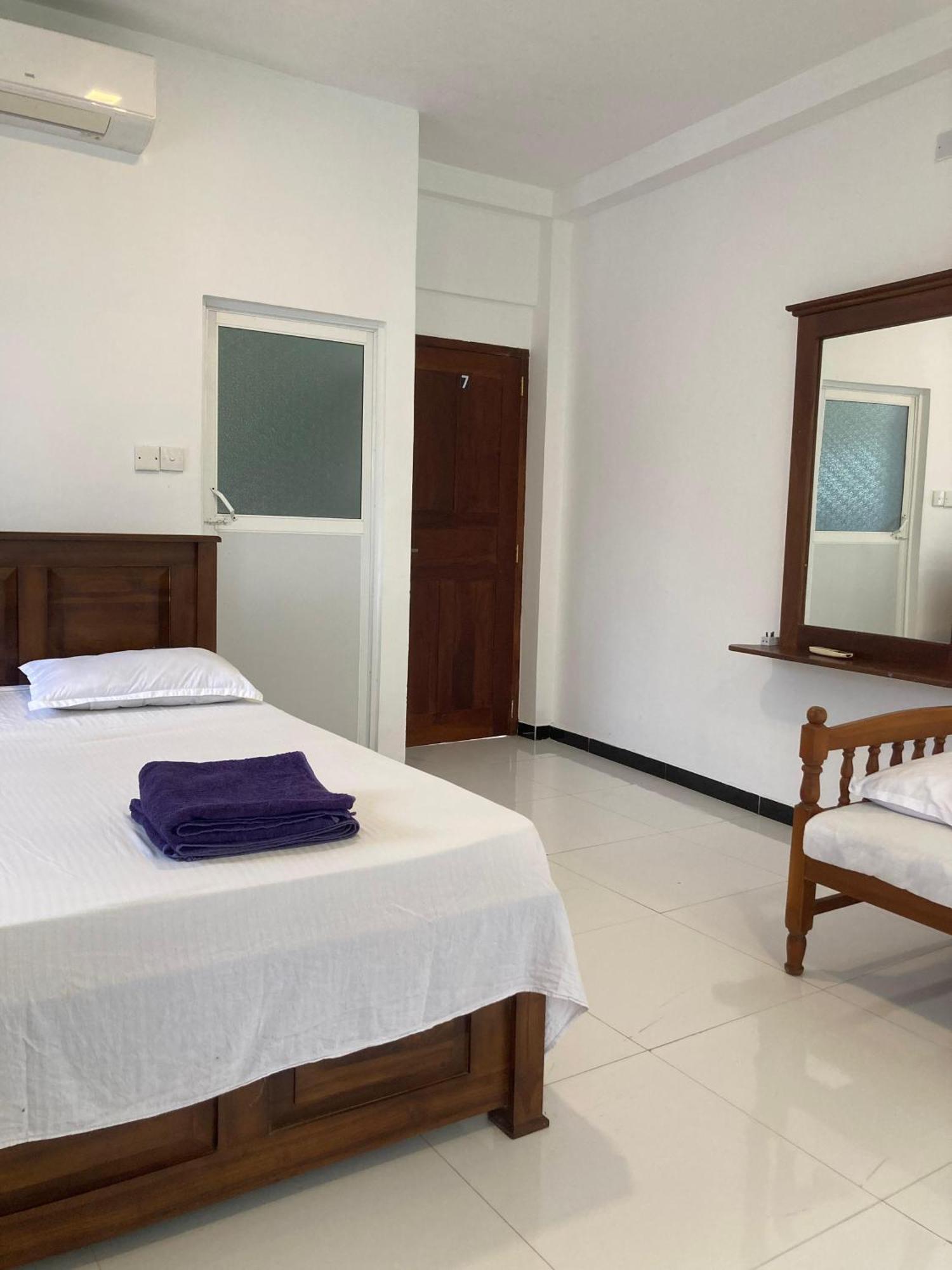 Navora Hotel Hikkaduwa Eksteriør billede