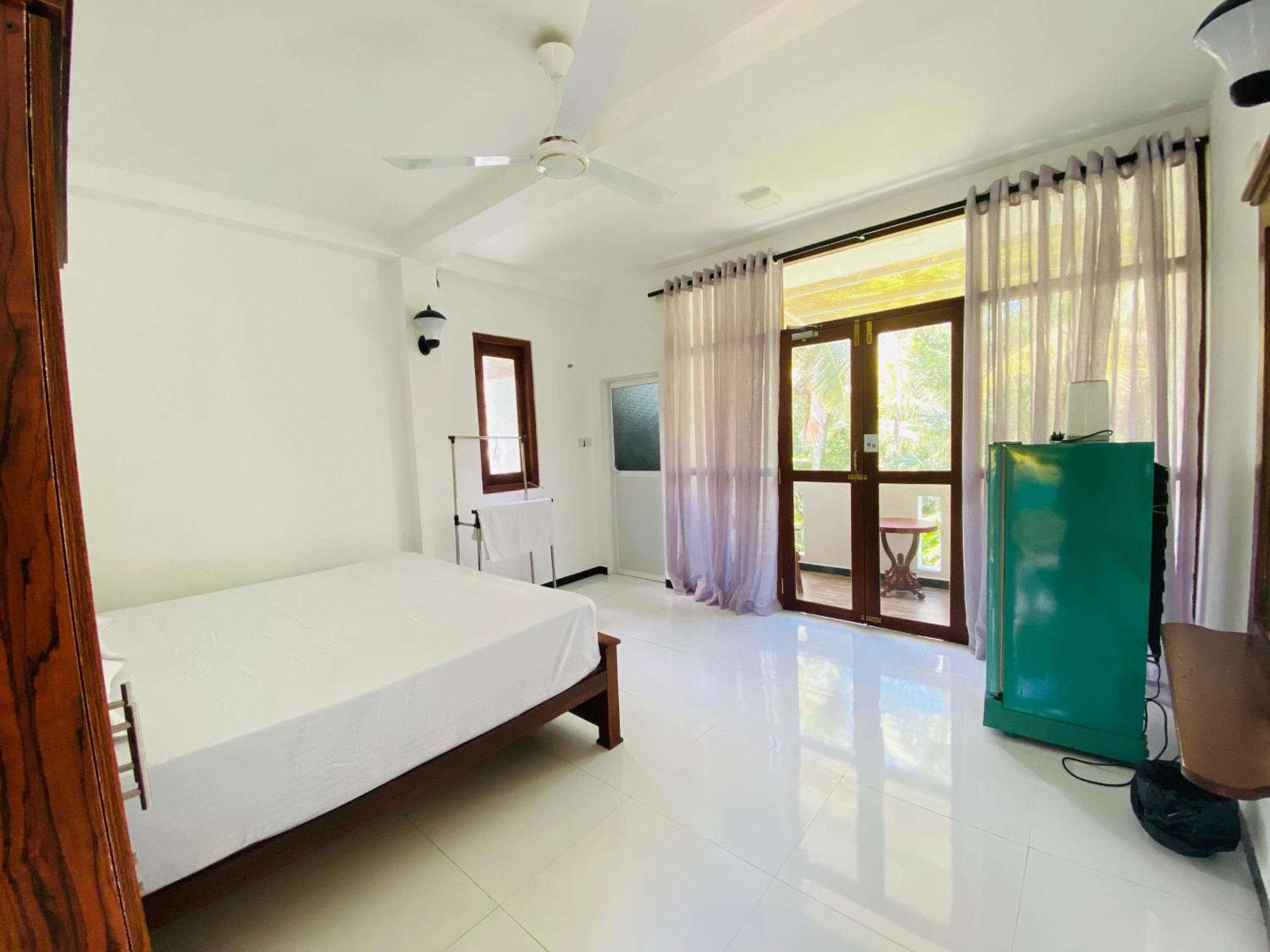 Navora Hotel Hikkaduwa Eksteriør billede