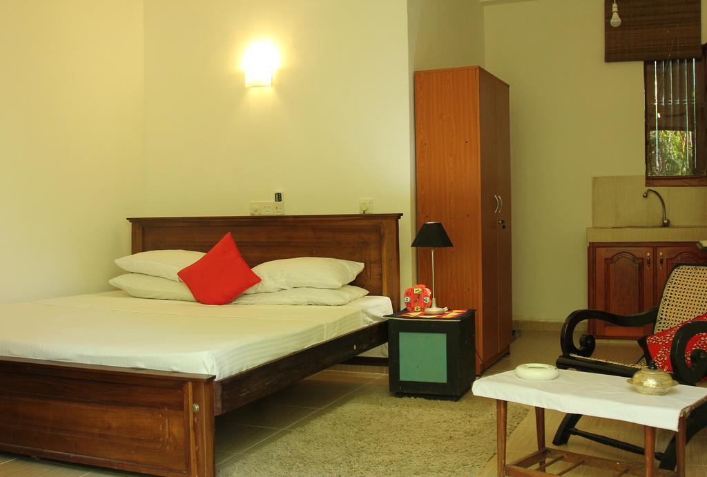 Navora Hotel Hikkaduwa Eksteriør billede