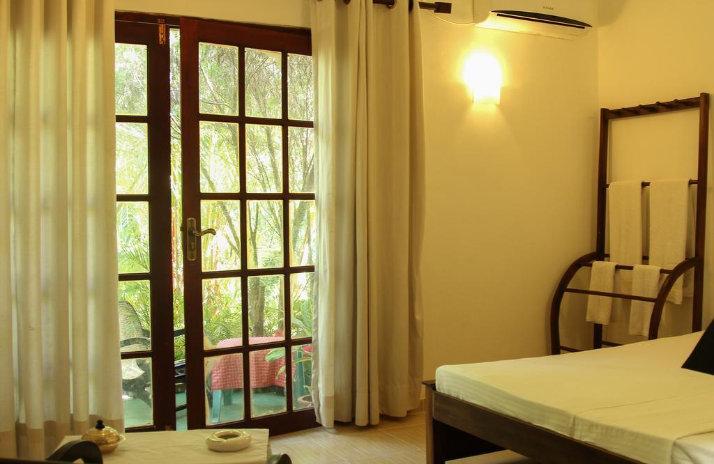 Navora Hotel Hikkaduwa Eksteriør billede