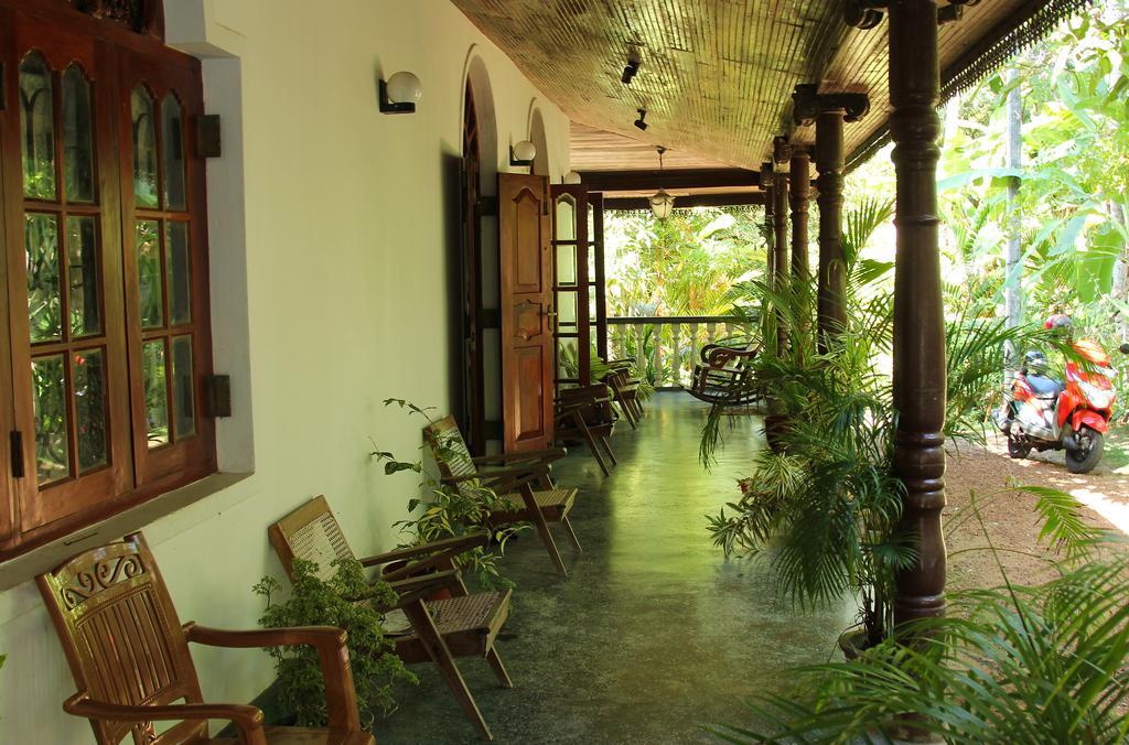 Navora Hotel Hikkaduwa Eksteriør billede